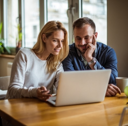 Family on laptop